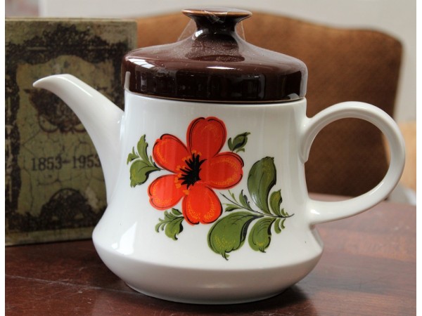                                    Ceainic vintage din portelan, Schumann Arzberg Bavaria, 1.5 litri